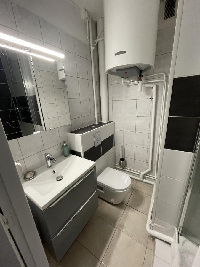 Tegmen, Joli Appartement Au Calme Caen Buitenkant foto