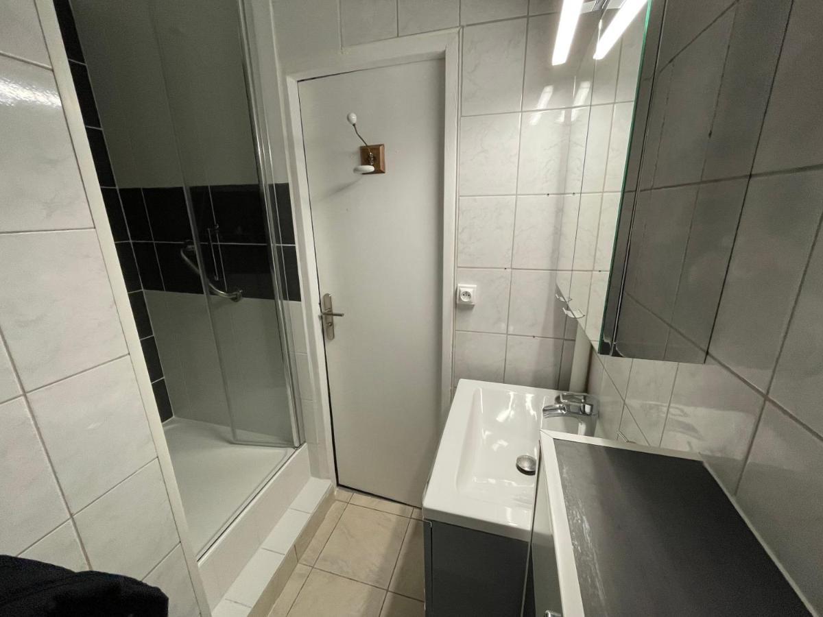 Tegmen, Joli Appartement Au Calme Caen Buitenkant foto